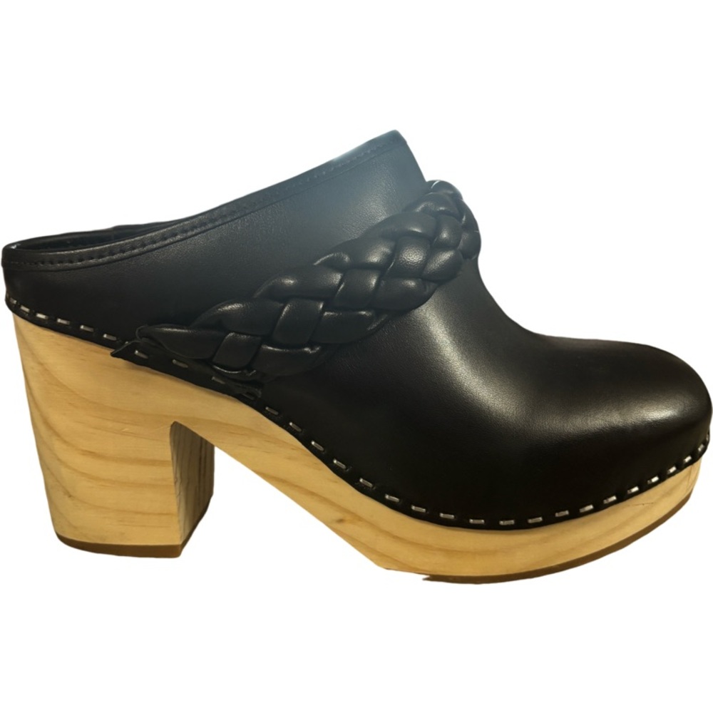 Dolce Vita
Hila Wooden Platform Clogs Size 8.5